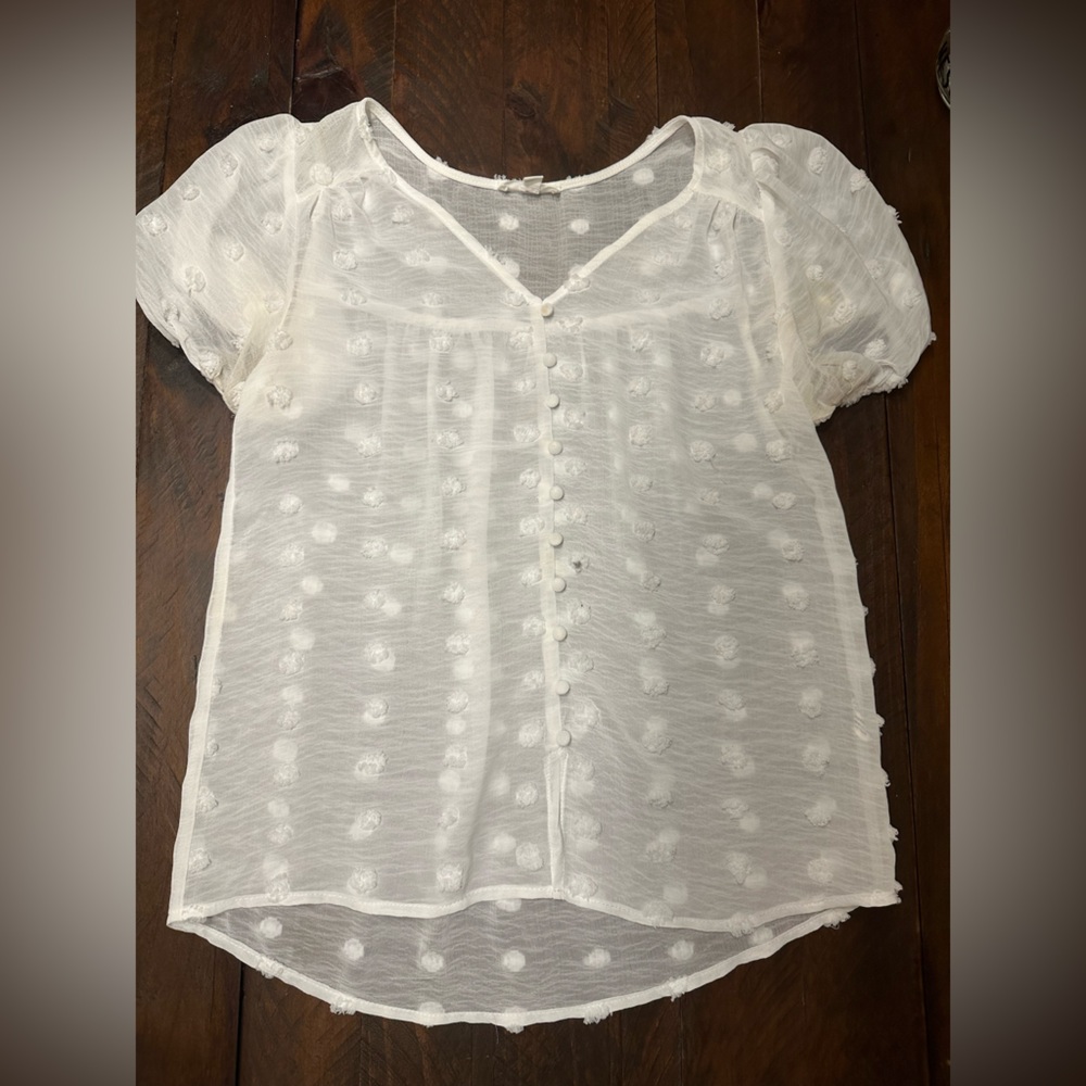 Women’s size small blu pepper white blouse with textured polka dots and buttons